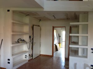 RISTRUTTURAZIONE E RIBASSAMENTO SOFFITTO